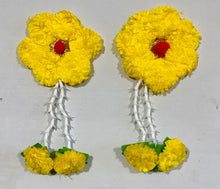 Load image into Gallery viewer, Marigold Flower Hanging
