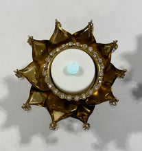 Load image into Gallery viewer, Designer Standing Tlight Candle Holder
